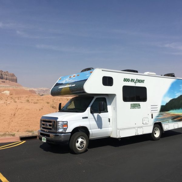How to Find Pet Friendly RV Rentals